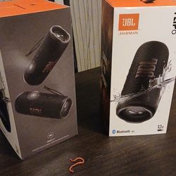 JBL FLIP6 Bluetooth Speaker 