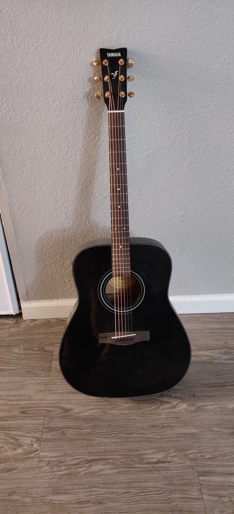Yamaha F335 Black Acoustic Guitar