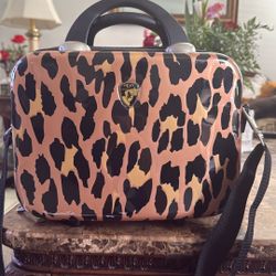 Heys Leopard Print Case