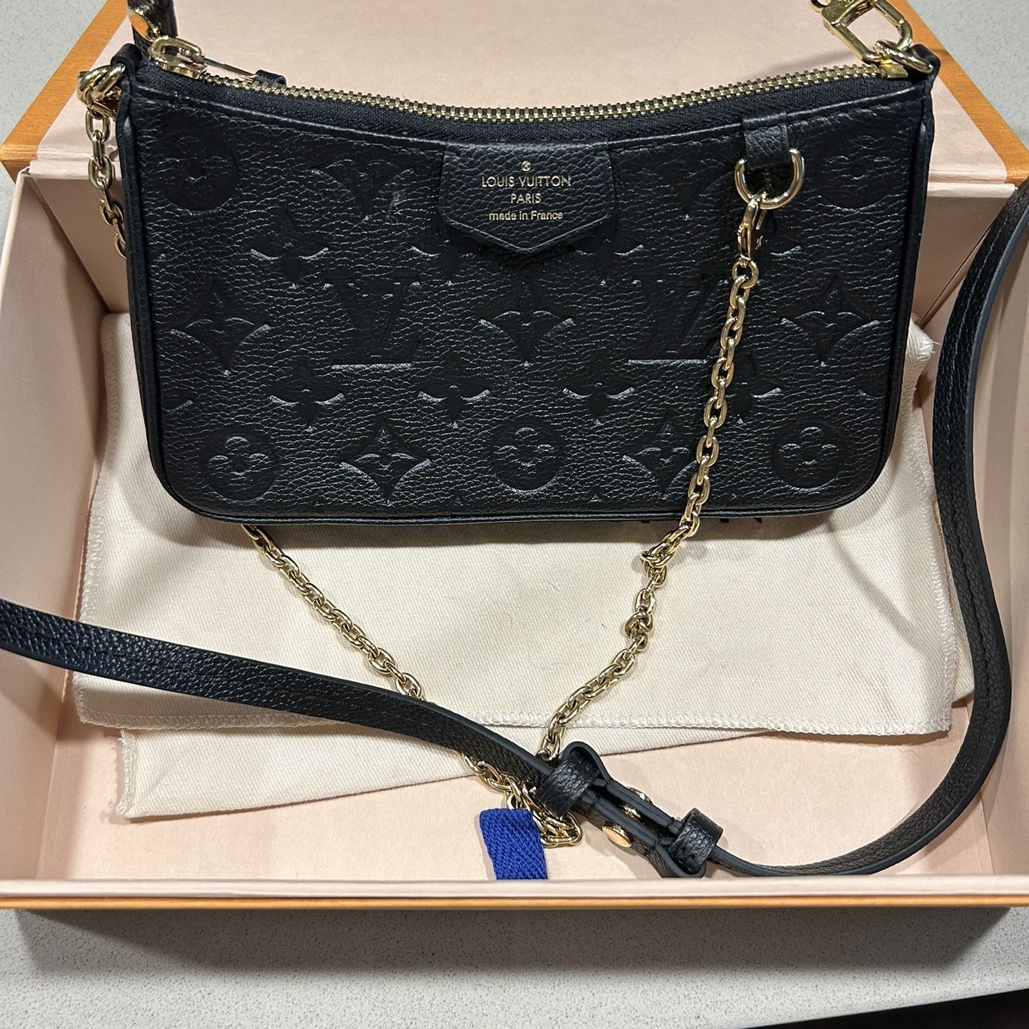 LV Purse for Sale in Fontana, CA - OfferUp