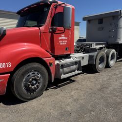 Camión freight  de 14 litros