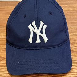 New York Yankees SnapBack MLB baseball Hat Preowned