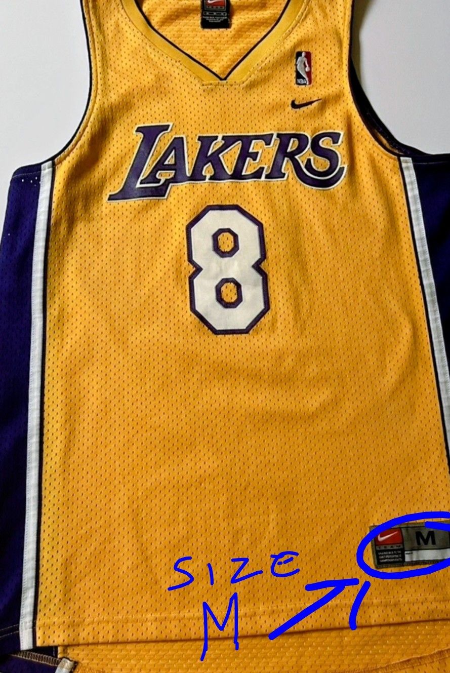 Kobe Bryant #8 Vintage Med. Nike Jersey In Yellow Full Embroidery Never Worn Like New