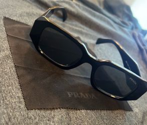 Black prxda shades
