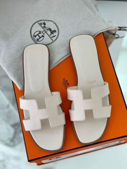 (36, 37) Hermes Oran Sandals White