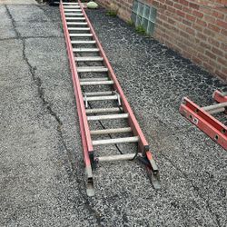 Fiberglass 28 ‘ Ladder 