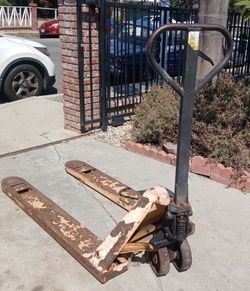 PALLET JACK