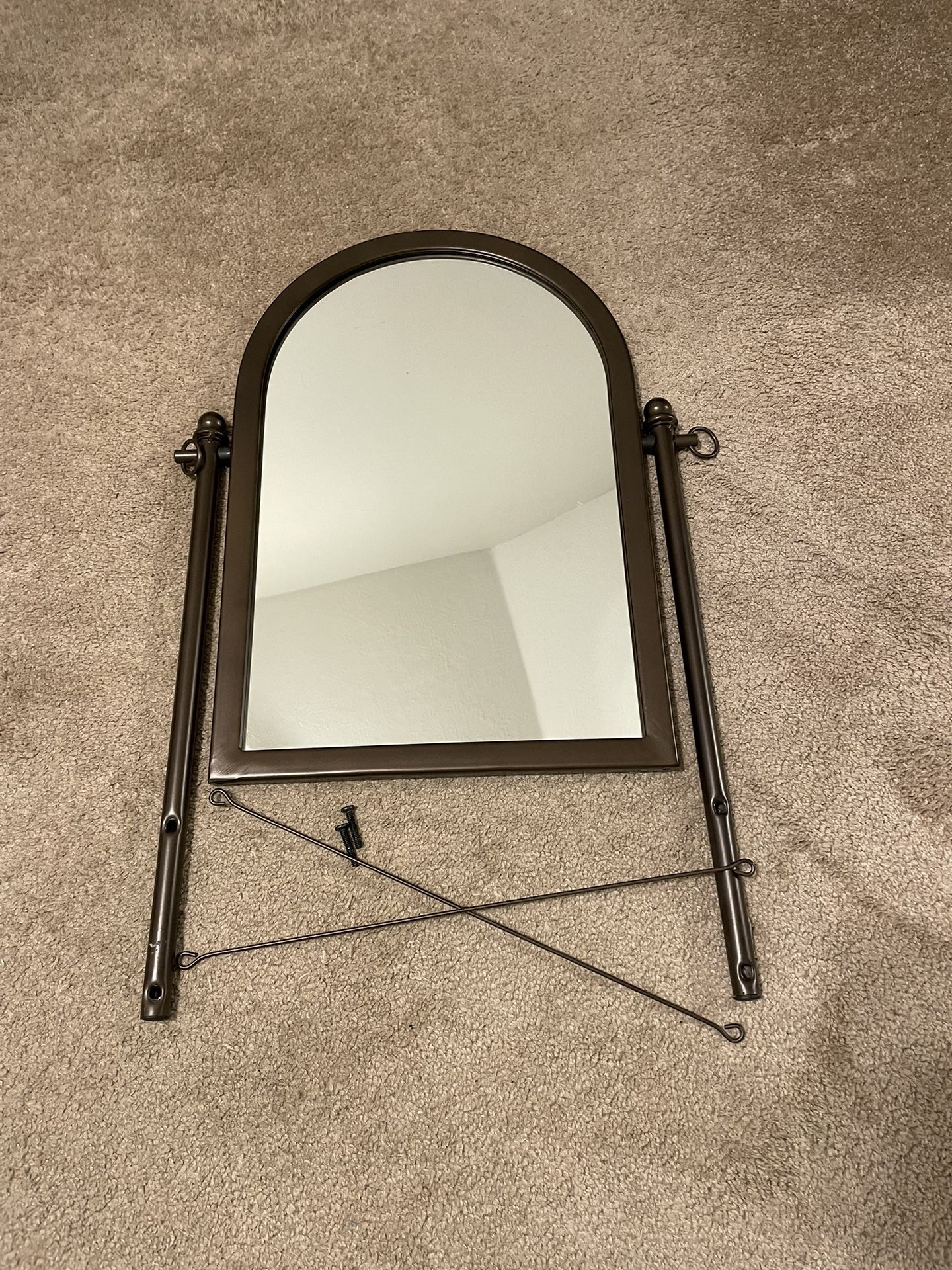 Small Vanity With Mirror And Stool