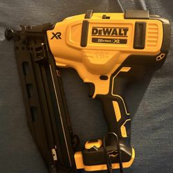 Dewalt 16ga Cordless Finish Nailer 