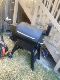 Traeger Smoker 
