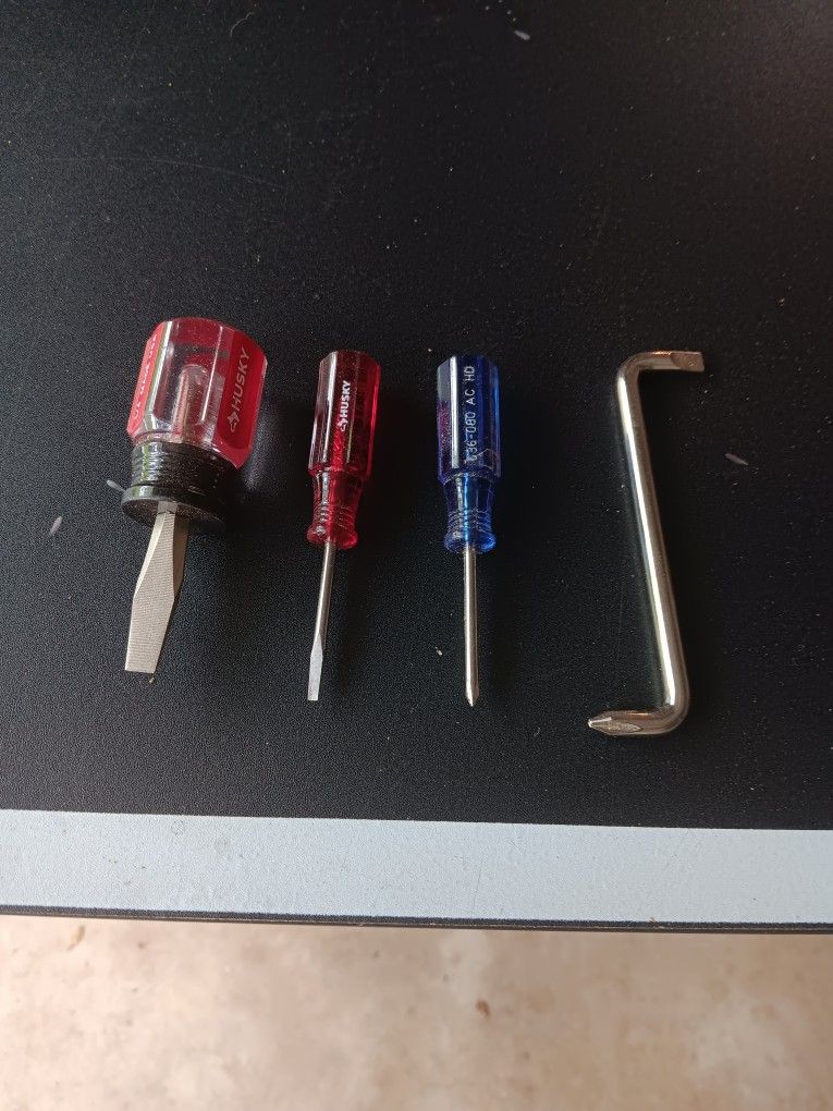 Small Screwdriver 4 Piece Set
