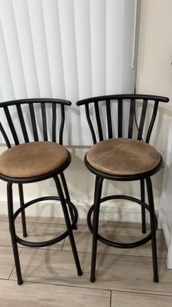 2 bar stools $30