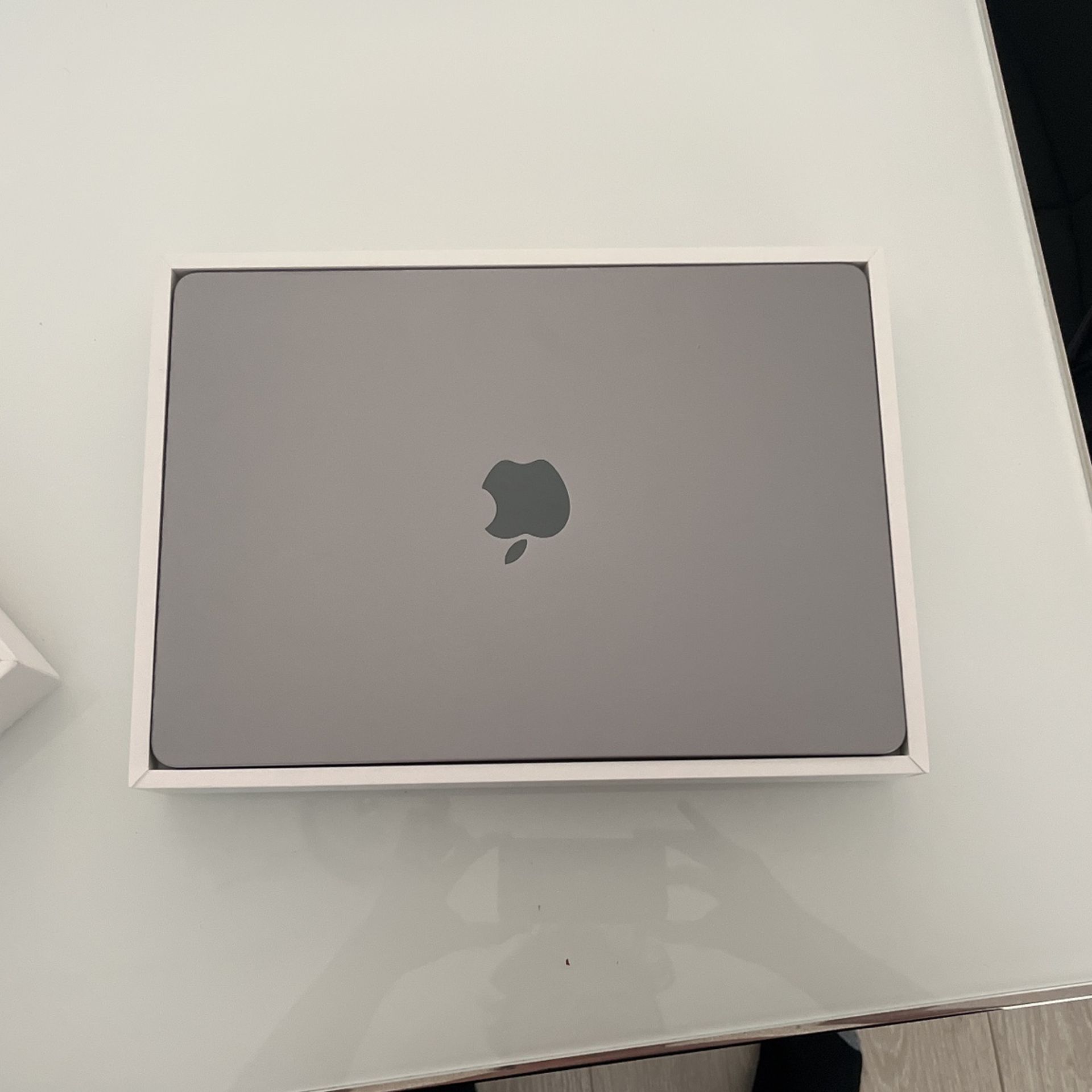 Open Box New MacBook Pro Air 13.6 Inch