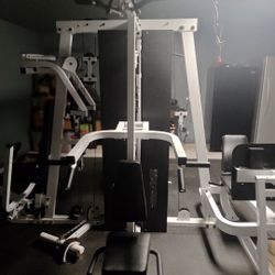 Body-Solid EXM4000 Multi-Station Gym + Leg Press + Mats