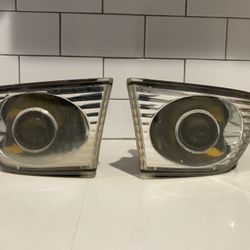 03-05 IS300 Fog Lights