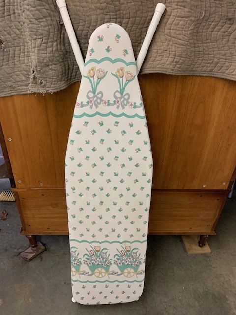 IRONING BOARD FULL SIZE ADJUSTABLE W/COVER