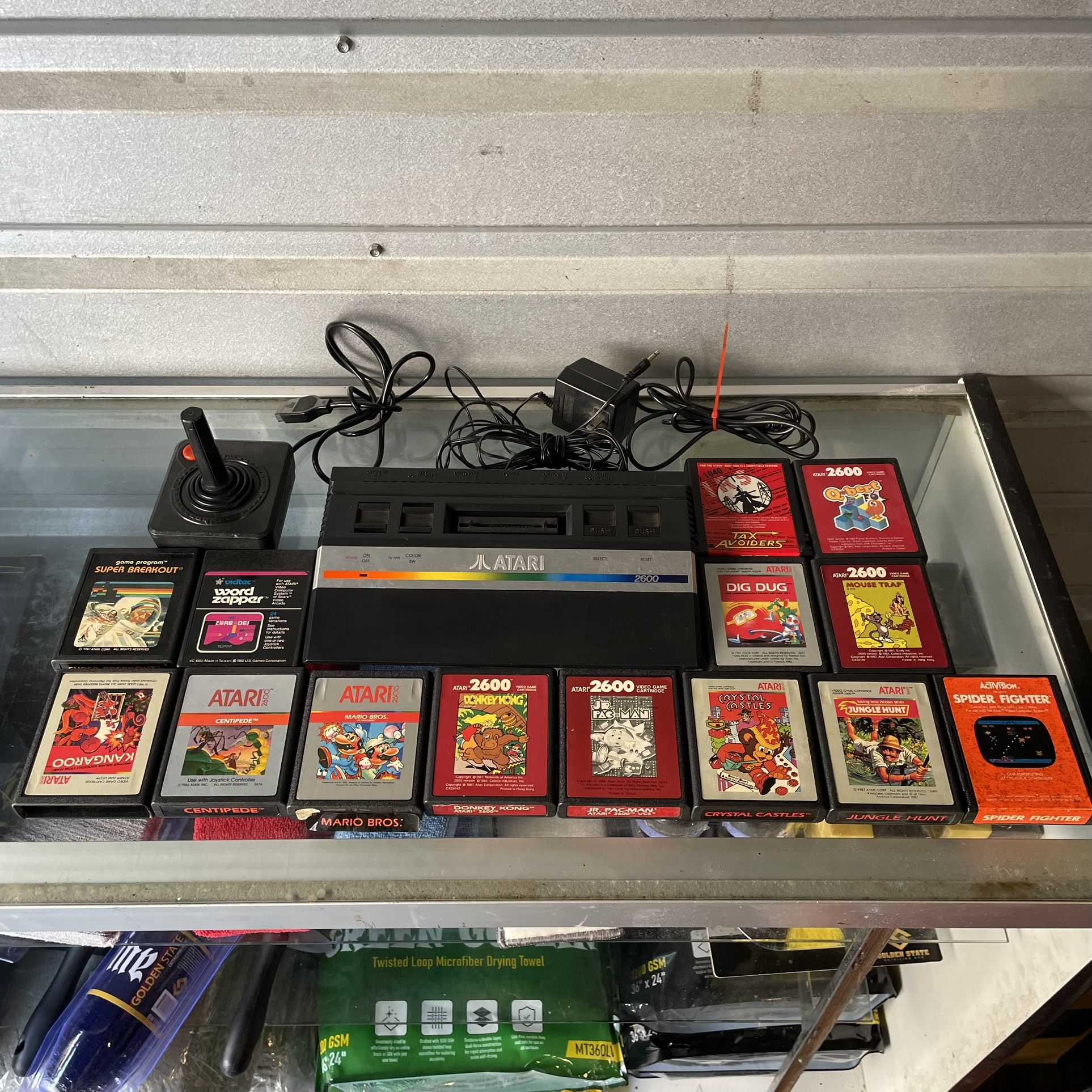 Vintage Atari 2600 JR Video Game Console with 14 games