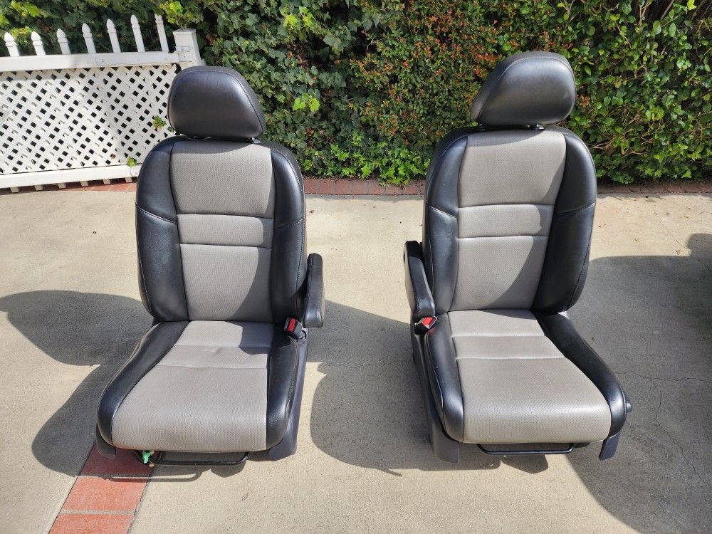 Honda Cr-v 2007-2016 Seats Great Condition - Parts $400 OBO ALL WILL NOT SELL SEPARATELY