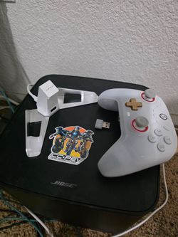 gamesir cyclone 2 controller and charger