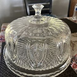 Crystal cake stand