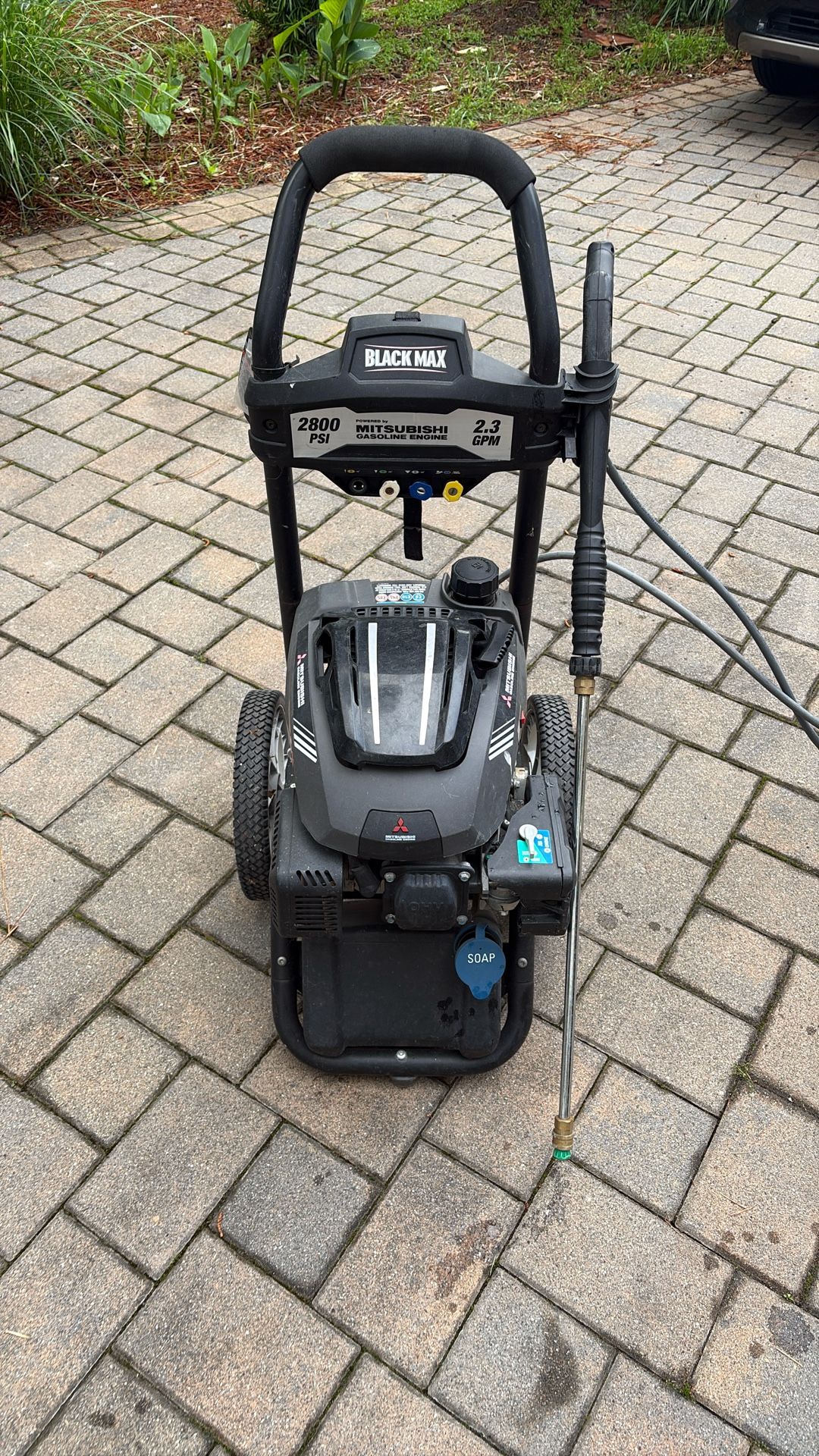 Mitsubishi BlackMax 2800 Psi Power washer.