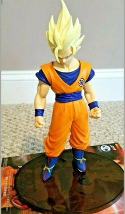 Dragon ball Z goku 7' Statue