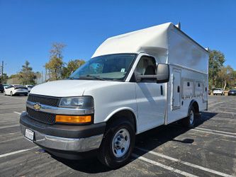 2022 Chevrolet Express Cutaway