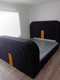 King size bed