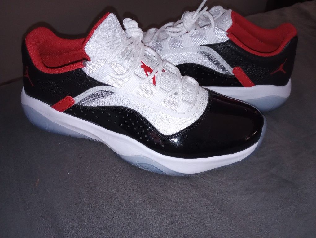 Size 10.5  jordan 11 cmft low men's shoes sneakers