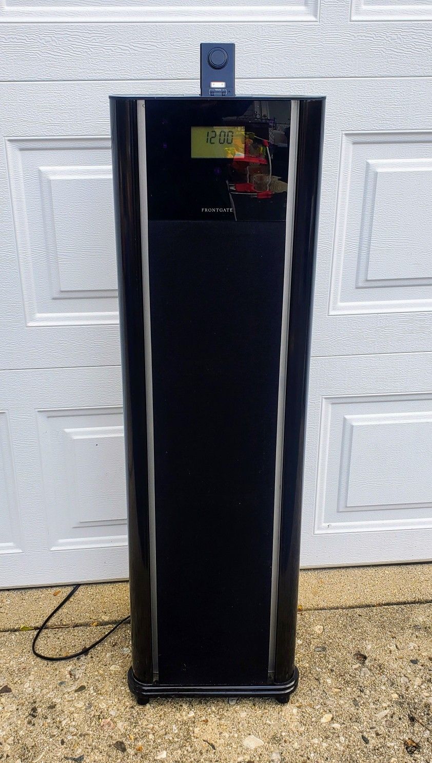 Vintage Frontgate iPhone/iPod Wireless Speaker Tower!