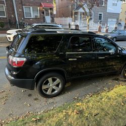 2011 GMC Acadia