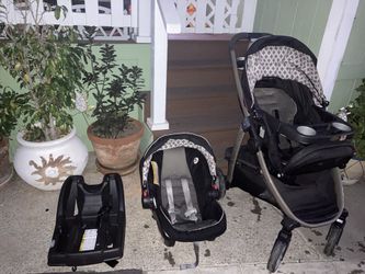 Complete Graco Stroller With Vase