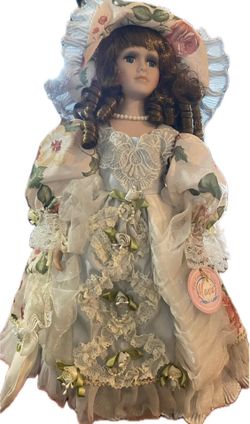 Vintage Victorian Menie 16” Doll on stand!