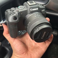 Canon R8 