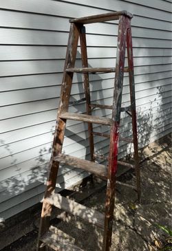 Wooden A-Frame Step Ladder