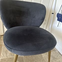 Accent Chairs 