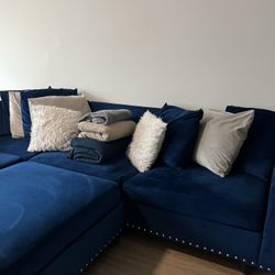 LIKE NEW BLUE SECTIONAL