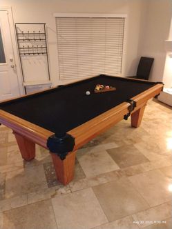 Beautiful pool table with accessories