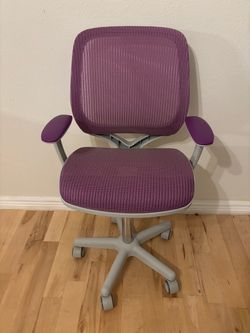 Kids Desk Armchair Swivel Children Computer Chair Adjustable Height - Purple