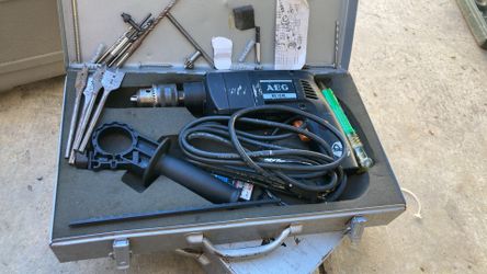 Taladro AEG