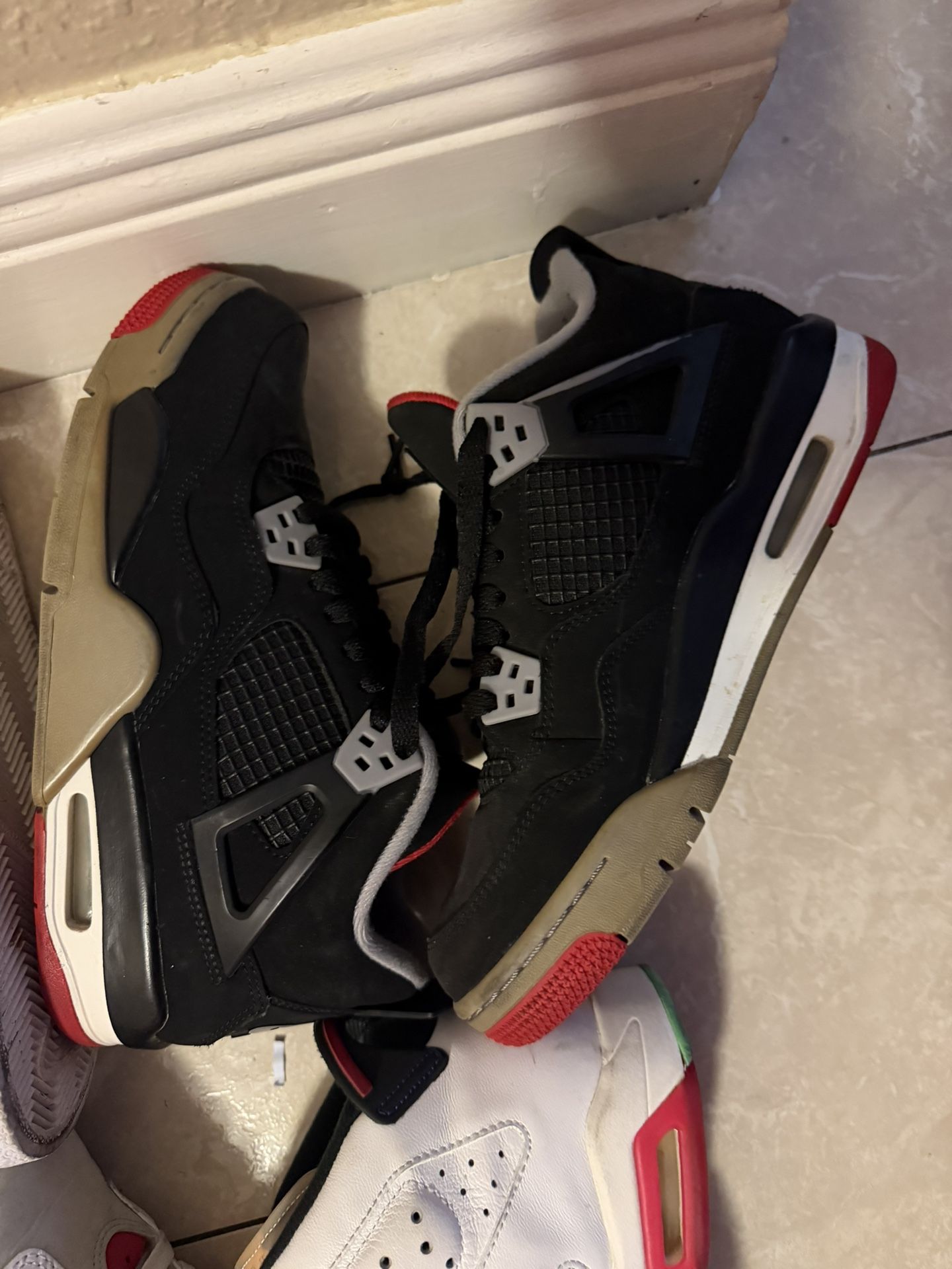 Jordan Bred 4s 2019 USED