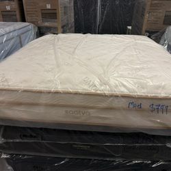 King Mattress SAATVA Classic 14.5 