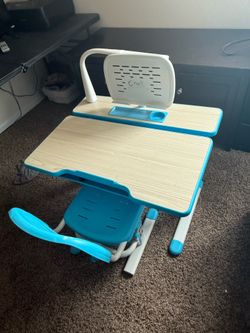 Kids desk and chair