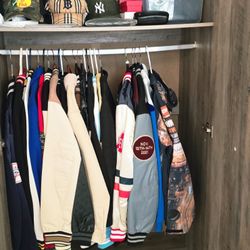 Modern Wardrobe Closet – Excellent Condition