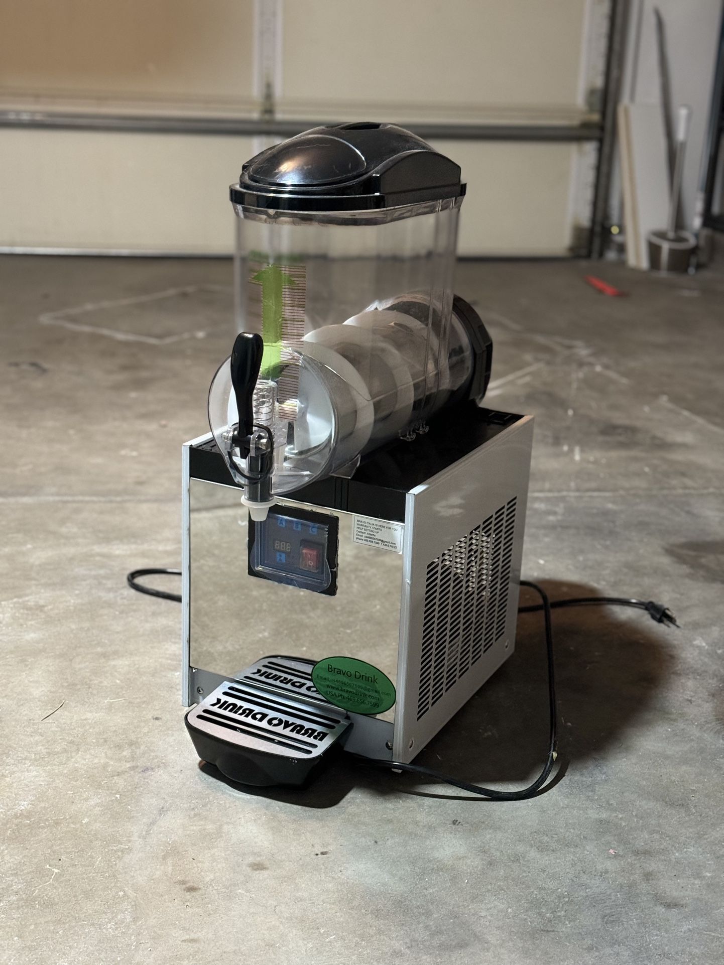 Slushie/Margarita machine for Sale in Scottsdale, AZ OfferUp