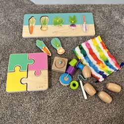 Lovevery Montessori Toys - 4 Pieces
