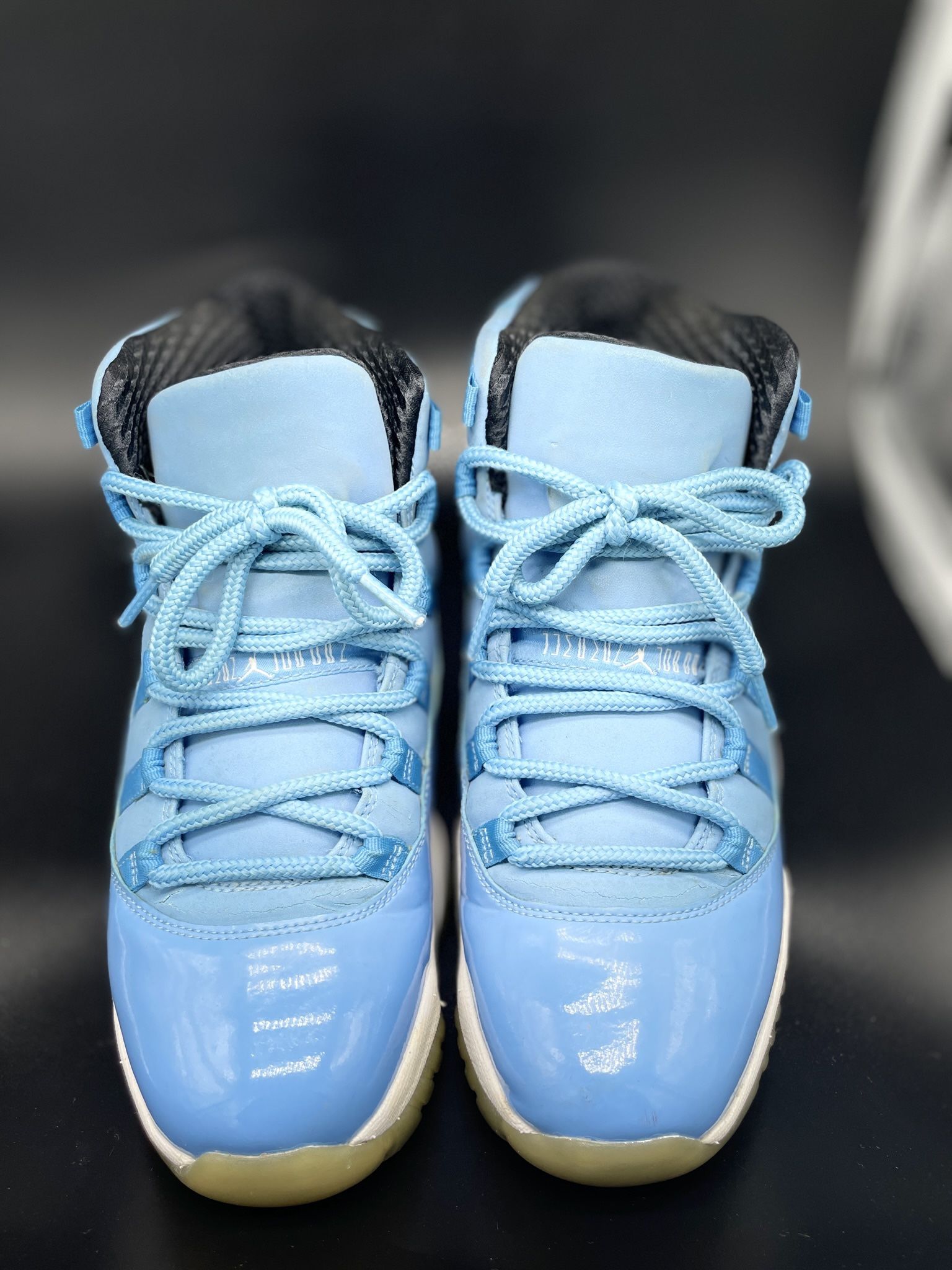 Air Jordan 11 Retro Pantone Sz 8 100% Authentic