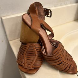 Leather Lining Sells For 25.00 Size 5