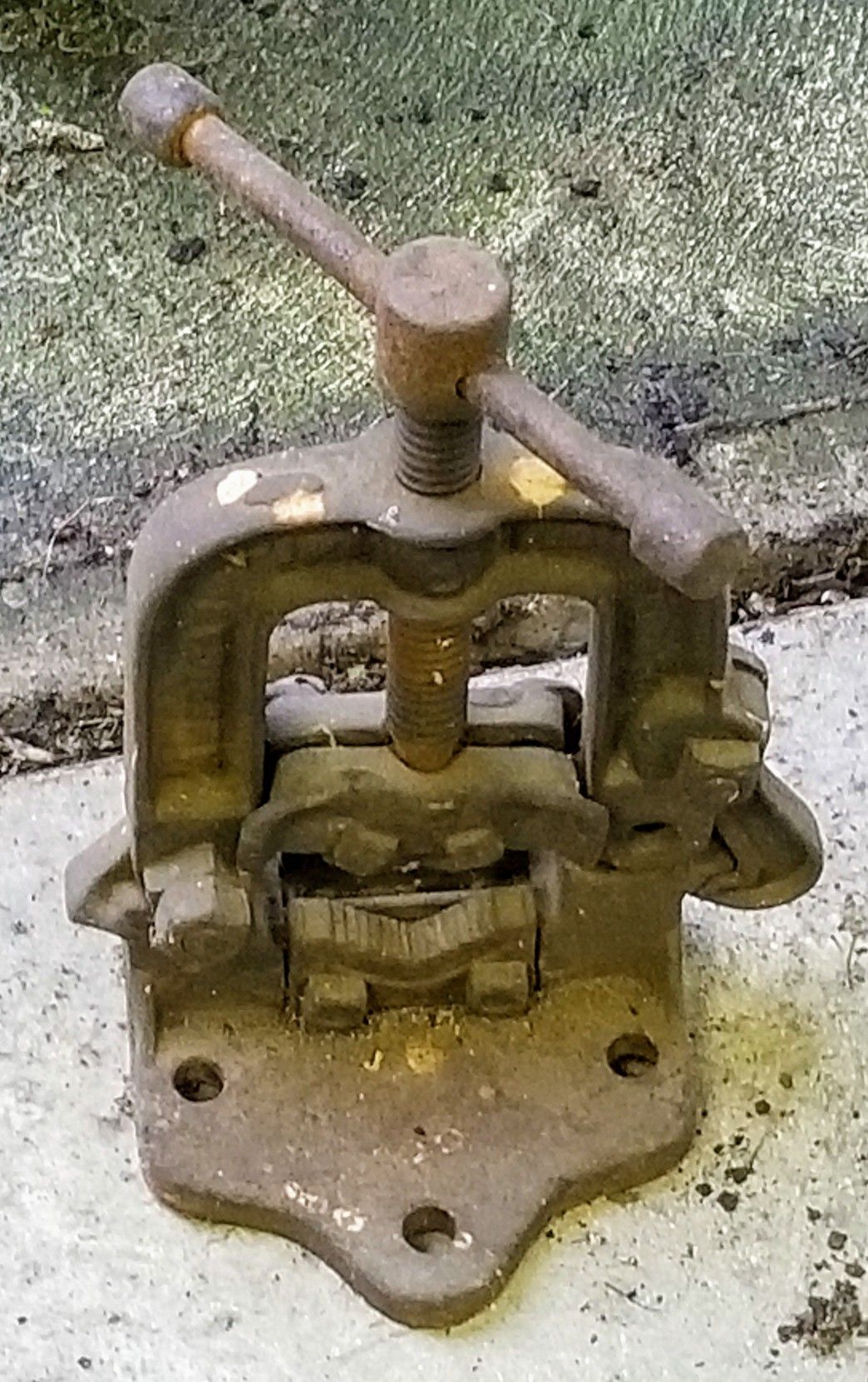 Bench Mount Pipe Vice Vintage American Pipe Tool Co Chicago