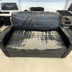 Free Couch & Bed Conversation 